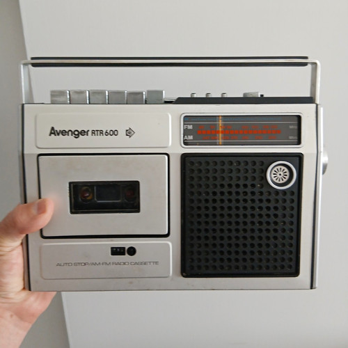 Avenger rtr600 radio - am/fm,