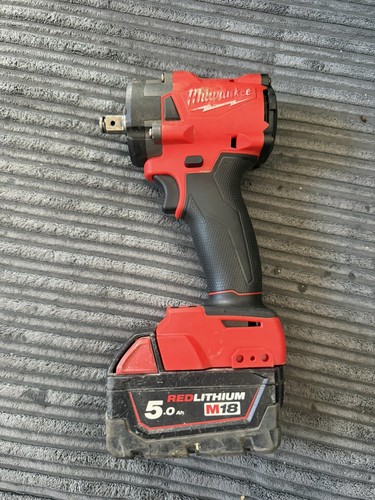 Milwaukee 18v compact - milwaukee,