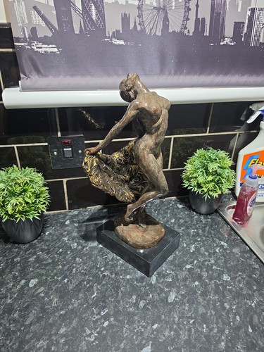 Bronze nude ballerina - bronze,