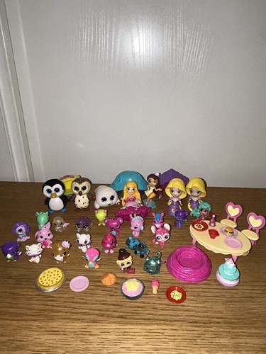 Toy figures bundle - toy, beanie