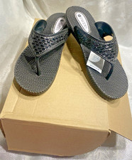 Boxed Pavers Slip-on Black