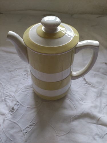 Green yellow and white - t,