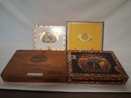 Lot cigar boxes - lot,
