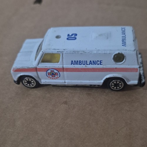 Unbranded ambulance toy scale - unbranded,