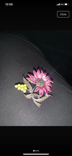 Vintage enamel flower brooch