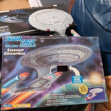 1992 Playmates Star Trek The Next Generation Starship Enterprise 