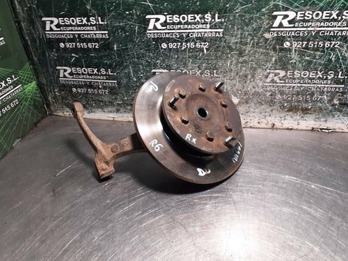 Front right wheel hub - front,
