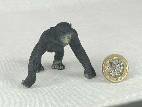 Gorilla monkey chimp toy - chimp,