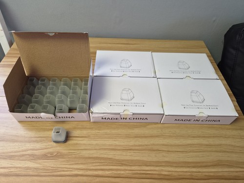 Joblot boxes chair leg - boxes,