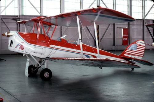 Tiger moth n5444 at - moth,, n5444,