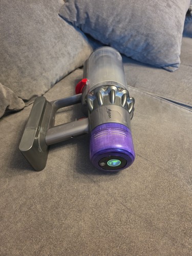 Faulty genuine dyson v11 - faulty-,