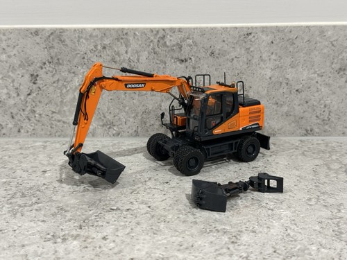 Universal hobbies doosan - universal,