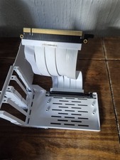 Lian Li Universal 4-Slot