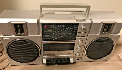 Vintage sanyo boombox - sanyo, portable