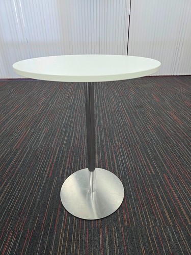 Round poseur bar - round,