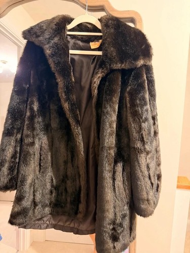 Vintage 70s mob wife dark - wife,