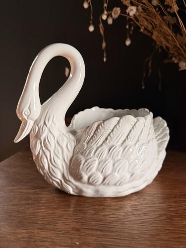 Vintage swan vase - vintage, with