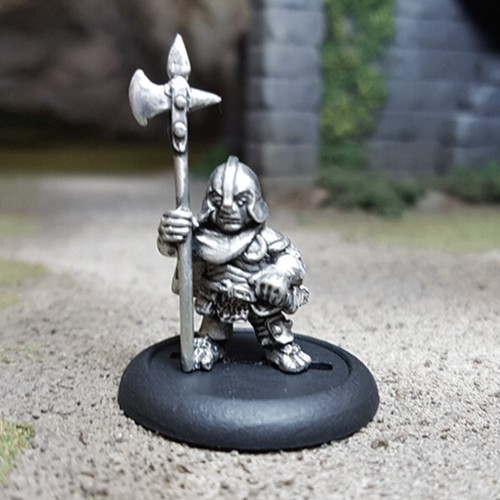 Male halfling fighter - male, fighter,