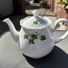 1x Colclough  Ivy Leaf  -