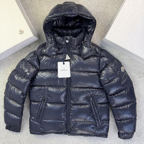 Moncler maya size large - 4,