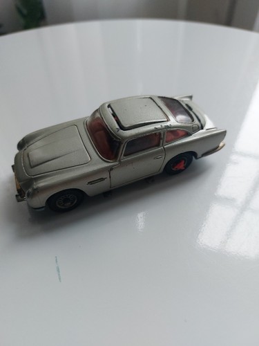 James bond aston martin db5 - bond,