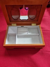 Mele & Co Wooden Jewellery Box