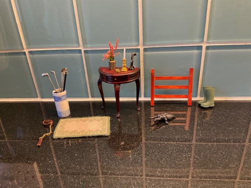 Job lot dolls - lot, house