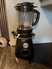 Cuisinart SSB1U Soup Maker/Blender With Heat And Pulse Functions. 
