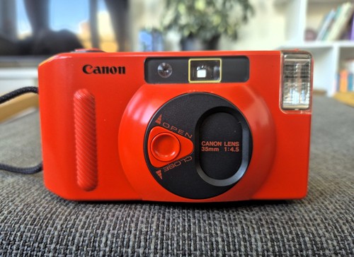 Super sexy red canon - snappy, s