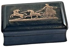 Antique Georgian horn snuff box inlaid rose gold top and hinges horse & carriage