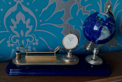 Globe clock pen holder - globe,