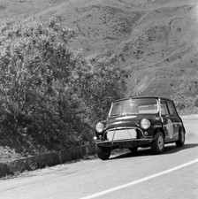 Rupert Jones Harry Ratcliffe