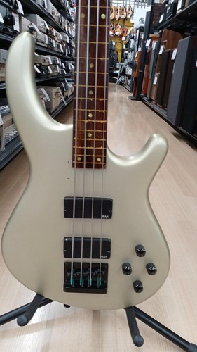 Dean edge used - mahogany, body