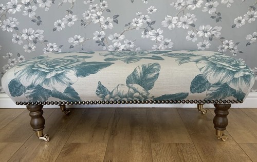 New footstool laura - new,