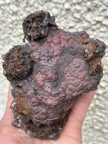 Kidney ore with dolomites and - kidney,