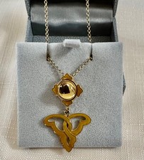 LALIQUE CABOCHON AND ENAMEL DROP PENDANT STUNNING