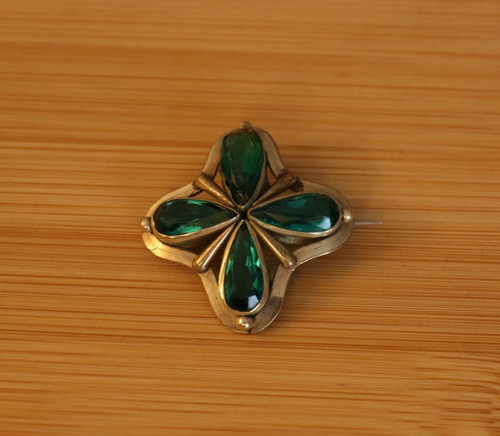 Victorian revival gold tone - gold,