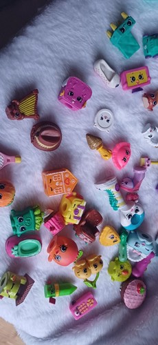 Shopkins collectible bundle - shopkins,