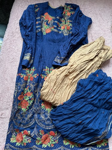 Women asian salwar kameez - asian,
