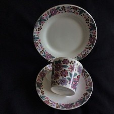 Vintage/Retro - Elizabethan - Carnaby -  Bone China Trio - Cup, Saucer & Plate