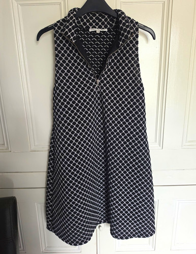 Dare bare black white - to,