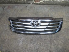 2015 TOYOTA HILUX 3.0 D-4D 4X4 MK7 FRONT GRILLE