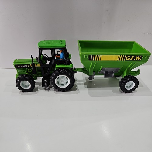 Farm motor tractor - motor, spreader