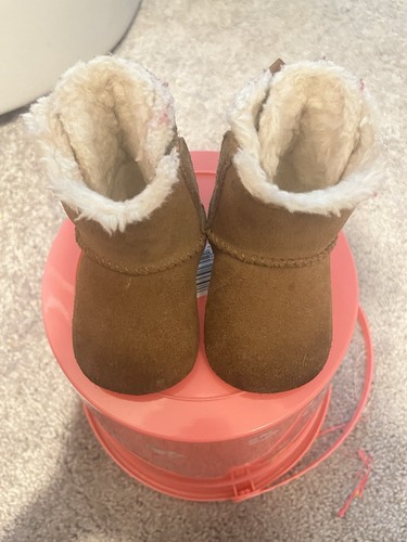 Chestnut uggs - chestnut,