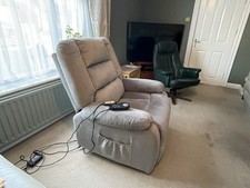 Homcom Rise Recliner with