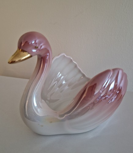 Vintage pink swan porcelain - vintage,