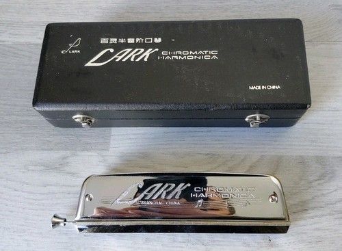 Lark chromatic harmonica - lark,