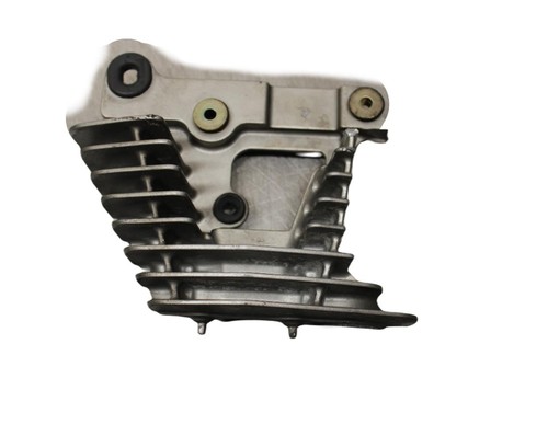 Cylinder head cover - , cooling