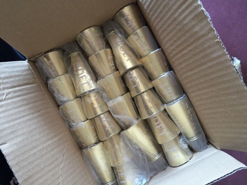Moet chandon champagne - x,