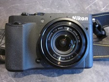 Nikon COOLPIX P7700 12.2MP